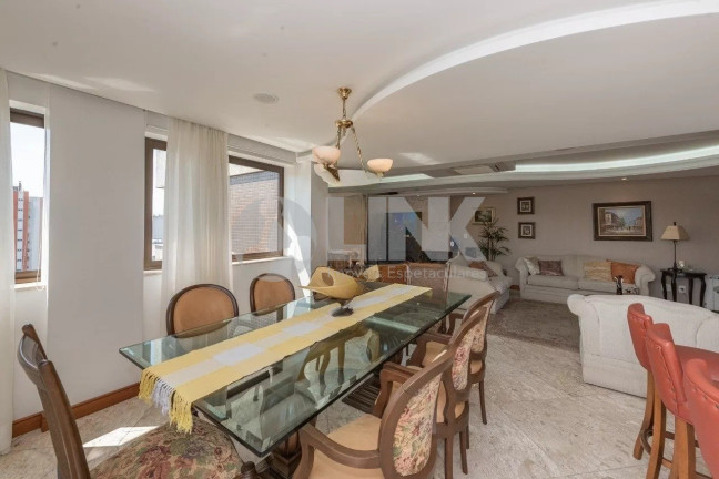 Imagem Apartamento com 3 Quartos à Venda, 201 m² em Moinhos De Vento - Porto Alegre Imagem Apartamento com 3 Quartos à Venda, 201 m² em Moinhos De Vento - Porto Alegre