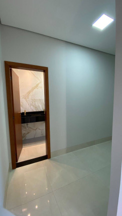 Imagem Casa com 3 Quartos à Venda, 141 m² em Tijucal - Cuiabá Imagem Casa com 3 Quartos à Venda, 141 m² em Tijucal - Cuiabá