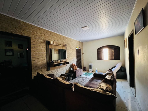 Imagem Casa com 3 Quartos à Venda, 300 m² em Setor Centro Oeste - Goiânia Imagem Casa com 3 Quartos à Venda, 300 m² em Setor Centro Oeste - Goiânia
