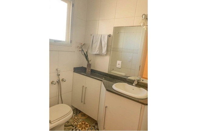 Imagem Casa com 3 Quartos à Venda, 212 m² em Chácara Das Pedras - Porto Alegre Imagem Casa com 3 Quartos à Venda, 212 m² em Chácara Das Pedras - Porto Alegre