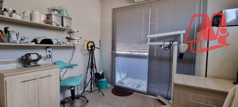 Imagem Sala Comercial à Venda ou Locação, 65 m² em Auxiliadora - Porto Alegre Imagem Sala Comercial à Venda ou Locação, 65 m² em Auxiliadora - Porto Alegre