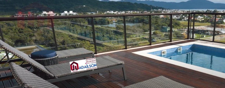 Imagem Imóvel com 3 Quartos à Venda, 234 m²