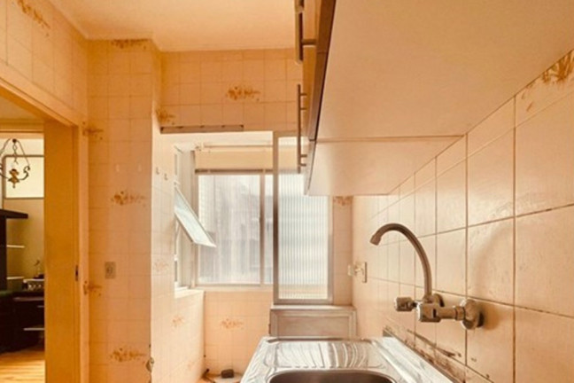 Imagem Apartamento com 1 Quarto à Venda, 28 m² em Centro Histórico - Porto Alegre Imagem Apartamento com 1 Quarto à Venda, 28 m² em Centro Histórico - Porto Alegre
