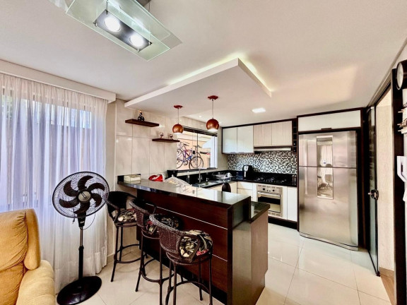 Imagem Casa com 3 Quartos à Venda, 165 m² em Boqueirão - Curitiba Imagem Casa com 3 Quartos à Venda, 165 m² em Boqueirão - Curitiba