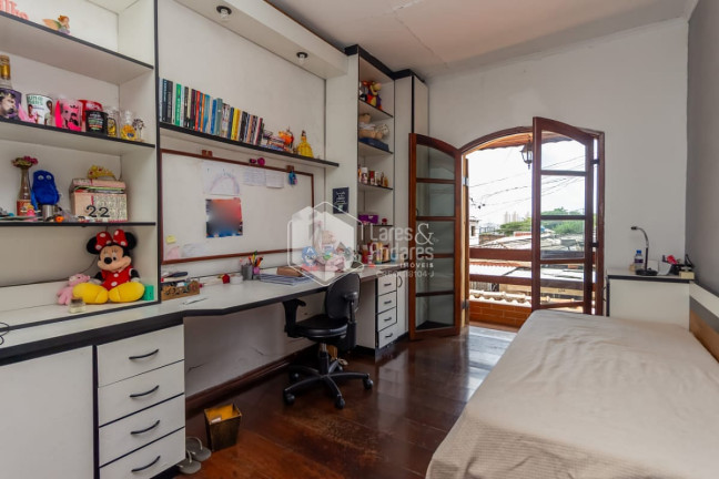 Imagem Sobrado com 5 Quartos à Venda, 200 m² em Vila Nova - São Paulo Imagem Sobrado com 5 Quartos à Venda, 200 m² em Vila Nova - São Paulo