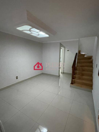 Imagem Casa com 3 Quartos à Venda, 144 m² em Jardim Mangalot - São Paulo Imagem Casa com 3 Quartos à Venda, 144 m² em Jardim Mangalot - São Paulo