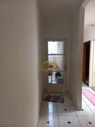 Imagem Imóvel com 3 Quartos à Venda, 80 m² em Jardim Pequena Londres - Londrina