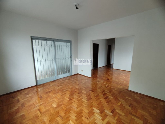 Imagem Casa com 3 Quartos para Alugar, 243 m² em Nossa Senhora Da Abadia - Uberaba Imagem Casa com 3 Quartos para Alugar, 243 m² em Nossa Senhora Da Abadia - Uberaba