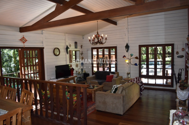 Imagem Casa com 4 Quartos à Venda, 190 m² em Região Do Alto Da Boa Vista - Campos Do Jordão Imagem Casa com 4 Quartos à Venda, 190 m² em Região Do Alto Da Boa Vista - Campos Do Jordão
