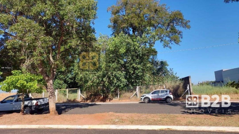 Terreno à Venda, 1.242 m² em Vila Aviação - Bauru