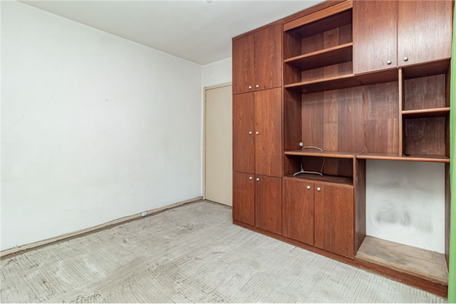 Imagem Imóvel com 3 Quartos à Venda, em Auxiliadora - Porto Alegre Imagem Imóvel com 3 Quartos à Venda, em Auxiliadora - Porto Alegre