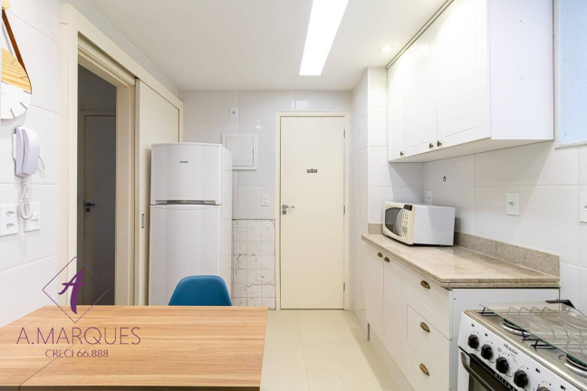 Imagem Apartamento com 2 Quartos à Venda, 80 m² em Copacabana - Rio De Janeiro
