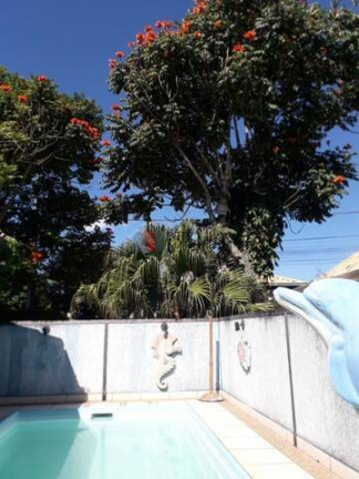 Imagem Casa com 4 Quartos à Venda, 697 m² em Vargem Grande - Teresópolis