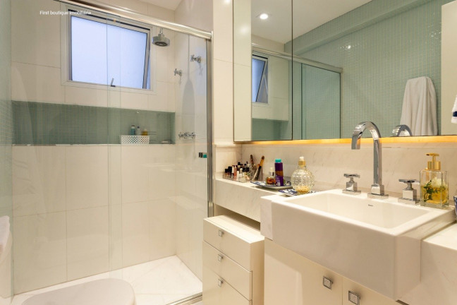 Imagem Apartamento com 4 Quartos à Venda,  em Vila Uberabinha - São Paulo