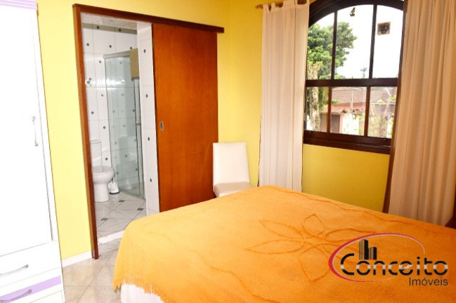 Imagem Casa com 9 Quartos à Venda, 420 m² em Jardim Samambaia - Ubatuba Imagem Casa com 9 Quartos à Venda, 420 m² em Jardim Samambaia - Ubatuba