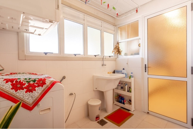 Imagem Imóvel com 3 Quartos à Venda, em Petrópolis - Porto Alegre Imagem Imóvel com 3 Quartos à Venda, em Petrópolis - Porto Alegre