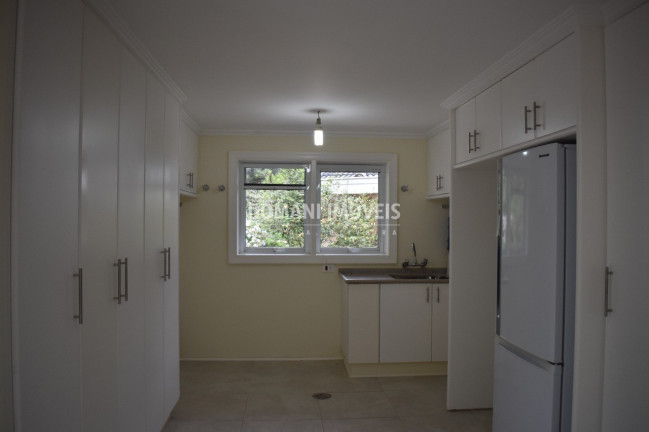 Imagem Casa com 4 Quartos à Venda, 1.500 m² em Região De Capivari - Campos Do Jordão Imagem Casa com 4 Quartos à Venda, 1.500 m² em Região De Capivari - Campos Do Jordão
