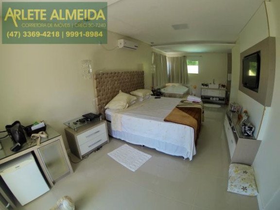 Imagem Casa com 3 Quartos à Venda, 400 m² em Centro - Porto Belo Imagem Casa com 3 Quartos à Venda, 400 m² em Centro - Porto Belo