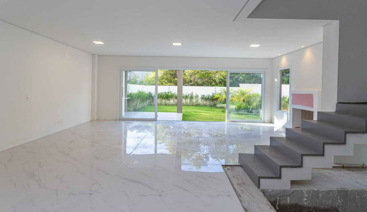 Imagem Imóvel com 3 Quartos à Venda, 440 m² em Pedra Redonda - Porto Alegre Imagem Imóvel com 3 Quartos à Venda, 440 m² em Pedra Redonda - Porto Alegre