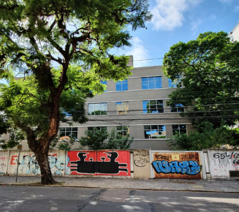 Imóvel Comercial à Venda, 3.700 m² em Floresta - Porto Alegre