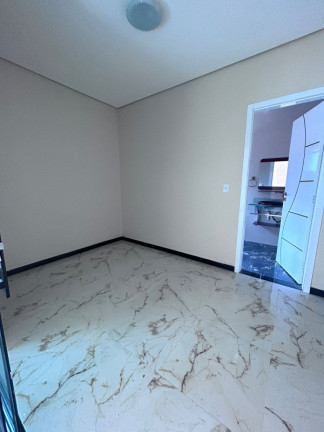 Imagem Casa com 3 Quartos à Venda, 250 m² em Colônia Terra Nova - Manaus Imagem Casa com 3 Quartos à Venda, 250 m² em Colônia Terra Nova - Manaus