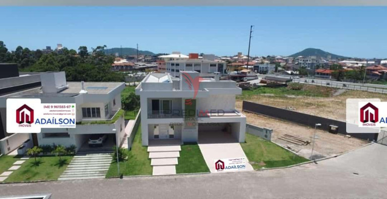 Imagem Casa com 4 Quartos à Venda, 400 m² em Vargem Do Bom Jesus - Florianópolis Imagem Casa com 4 Quartos à Venda, 400 m² em Vargem Do Bom Jesus - Florianópolis