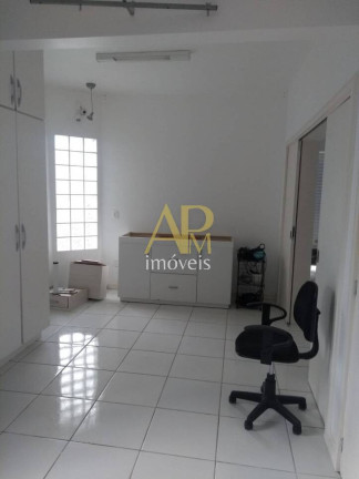 Imagem Casa com 2 Quartos à Venda, 276 m² em Agronômica - Florianópolis Imagem Casa com 2 Quartos à Venda, 276 m² em Agronômica - Florianópolis