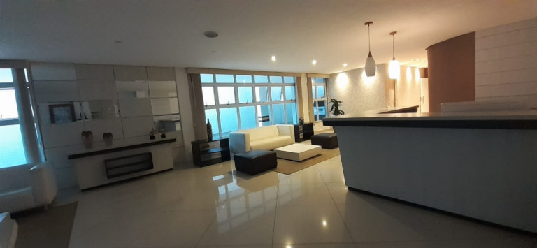 Imagem Imóvel com 3 Quartos à Venda, 187 m² em Passagem - Cabo Frio Imagem Imóvel com 3 Quartos à Venda, 187 m² em Passagem - Cabo Frio