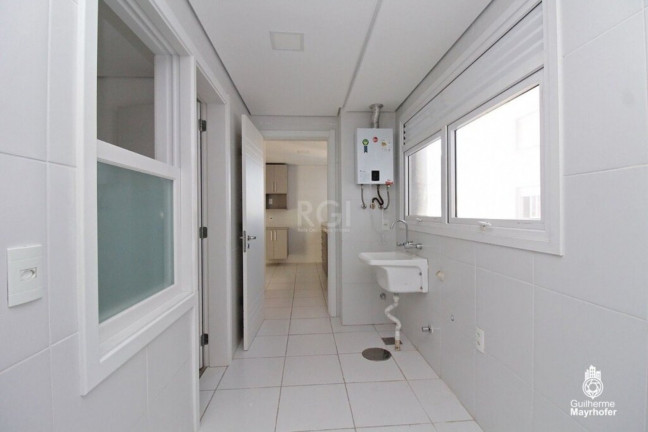 Imagem Imóvel com 4 Quartos à Venda, 159 m² em Menino Deus - Porto Alegre Imagem Imóvel com 4 Quartos à Venda, 159 m² em Menino Deus - Porto Alegre