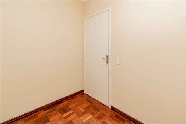Imagem Imóvel com 4 Quartos à Venda, em Vila Ipiranga - Porto Alegre Imagem Imóvel com 4 Quartos à Venda, em Vila Ipiranga - Porto Alegre