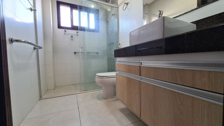 Imagem Imóvel com 4 Quartos para Alugar, 258 m² em Parque Do Jiqui - Parnamirim Imagem Imóvel com 4 Quartos para Alugar, 258 m² em Parque Do Jiqui - Parnamirim