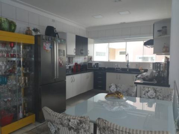 Imagem Sobrado com 6 Quartos à Venda, 320 m² em Arujá Country Club - Arujá