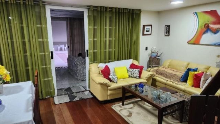Imagem Casa com 4 Quartos à Venda, 200 m² em Ingá - Niterói Imagem Casa com 4 Quartos à Venda, 200 m² em Ingá - Niterói