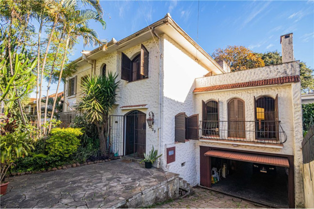 Casa com 5 Quartos à Venda, 400 m² em Petrópolis - Porto Alegre
