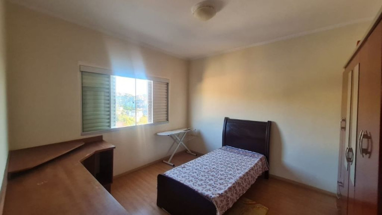 Imagem Casa com 3 Quartos à Venda, 126 m² em Jardim Santa Rita - Poços De Caldas Imagem Casa com 3 Quartos à Venda, 126 m² em Jardim Santa Rita - Poços De Caldas