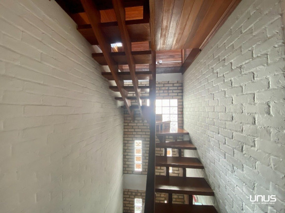 Imagem Casa com 5 Quartos à Venda, 320 m² em Barreiros - São José