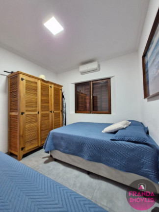 Imagem Casa com 2 Quartos à Venda, 117 m² em Centro - Ubatuba