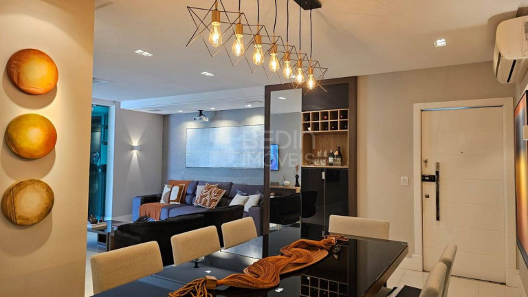 Imagem Apartamento com 3 Quartos à Venda, 177 m² em Centro - Balneário Camboriú Imagem Apartamento com 3 Quartos à Venda, 177 m² em Centro - Balneário Camboriú