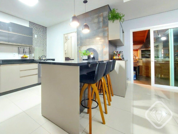 Imagem Casa com 3 Quartos à Venda, 172 m² em Jardins Do Prado - Porto Alegre Imagem Casa com 3 Quartos à Venda, 172 m² em Jardins Do Prado - Porto Alegre