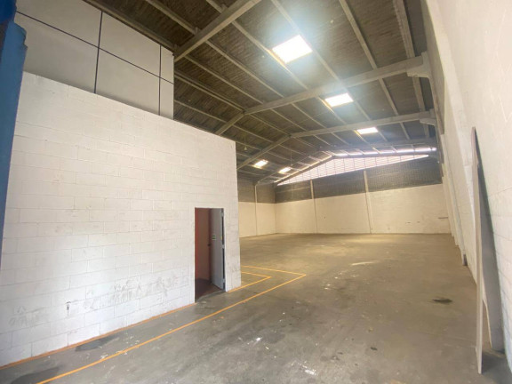 Imagem Galpão para Alugar, 630 m² em Jardim Santa Marta (fazendinha) - Santana De Parnaíba