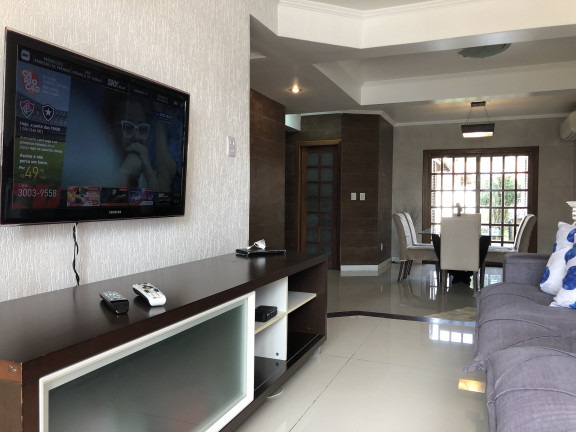 Imagem Casa com 4 Quartos à Venda, 489 m² em Niterói - Canoas Imagem Casa com 4 Quartos à Venda, 489 m² em Niterói - Canoas