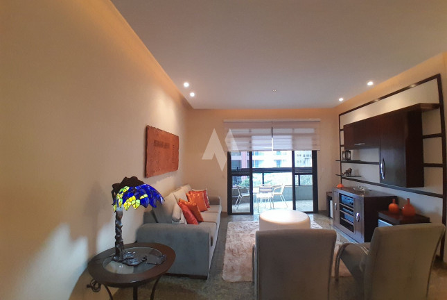 Apartamento com 3 Quartos à Venda, 176 m² em Embaré - Santos