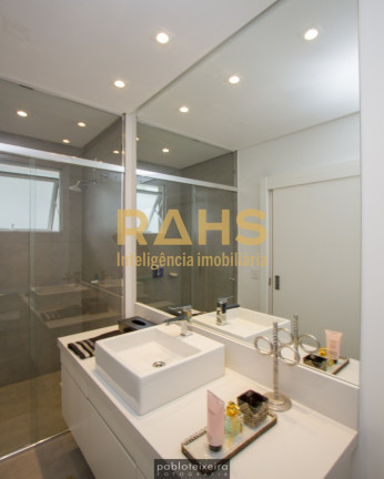 Imagem Apartamento com 3 Quartos à Venda, 223 m² em Atiradores - Joinville