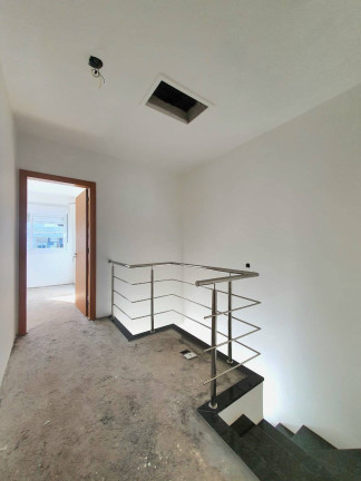 Imagem Casa com 2 Quartos à Venda, 125 m² em Mário Quintana - Porto Alegre Imagem Casa com 2 Quartos à Venda, 125 m² em Mário Quintana - Porto Alegre