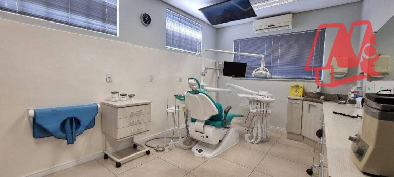 Imagem Sala Comercial à Venda ou Locação, 65 m² em Auxiliadora - Porto Alegre Imagem Sala Comercial à Venda ou Locação, 65 m² em Auxiliadora - Porto Alegre