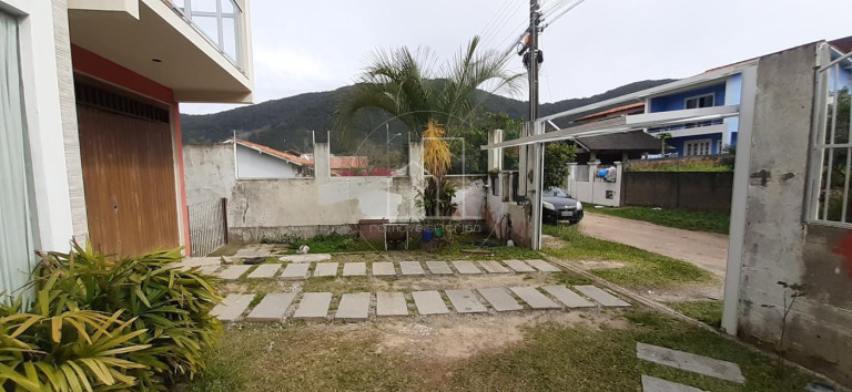 Imagem Casa com 4 Quartos à Venda, 200 m² em São João Do Rio Vermelho - Florianópolis Imagem Casa com 4 Quartos à Venda, 200 m² em São João Do Rio Vermelho - Florianópolis
