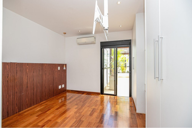 Imagem Cobertura com 1 Quarto à Venda, 136 m² em Vila Olímpia - São Paulo Imagem Cobertura com 1 Quarto à Venda, 136 m² em Vila Olímpia - São Paulo