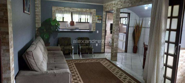 Imagem Casa com 4 Quartos para Temporada, em Bombas - Bombinhas Imagem Casa com 4 Quartos para Temporada, em Bombas - Bombinhas
