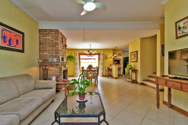 Imagem Casa com 3 Quartos à Venda, 197 m² em Hípica - Porto Alegre Imagem Casa com 3 Quartos à Venda, 197 m² em Hípica - Porto Alegre