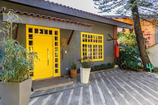 Sobrado com 3 Quartos à Venda, 780 m² em Jardim Ibiratiba - São Paulo
